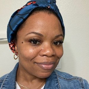 Meet your Posher, Cynthia